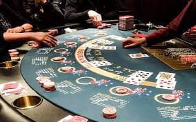 Pengguna mengatur batasan waktu bermain dan anggaran melalui fitur responsible gaming